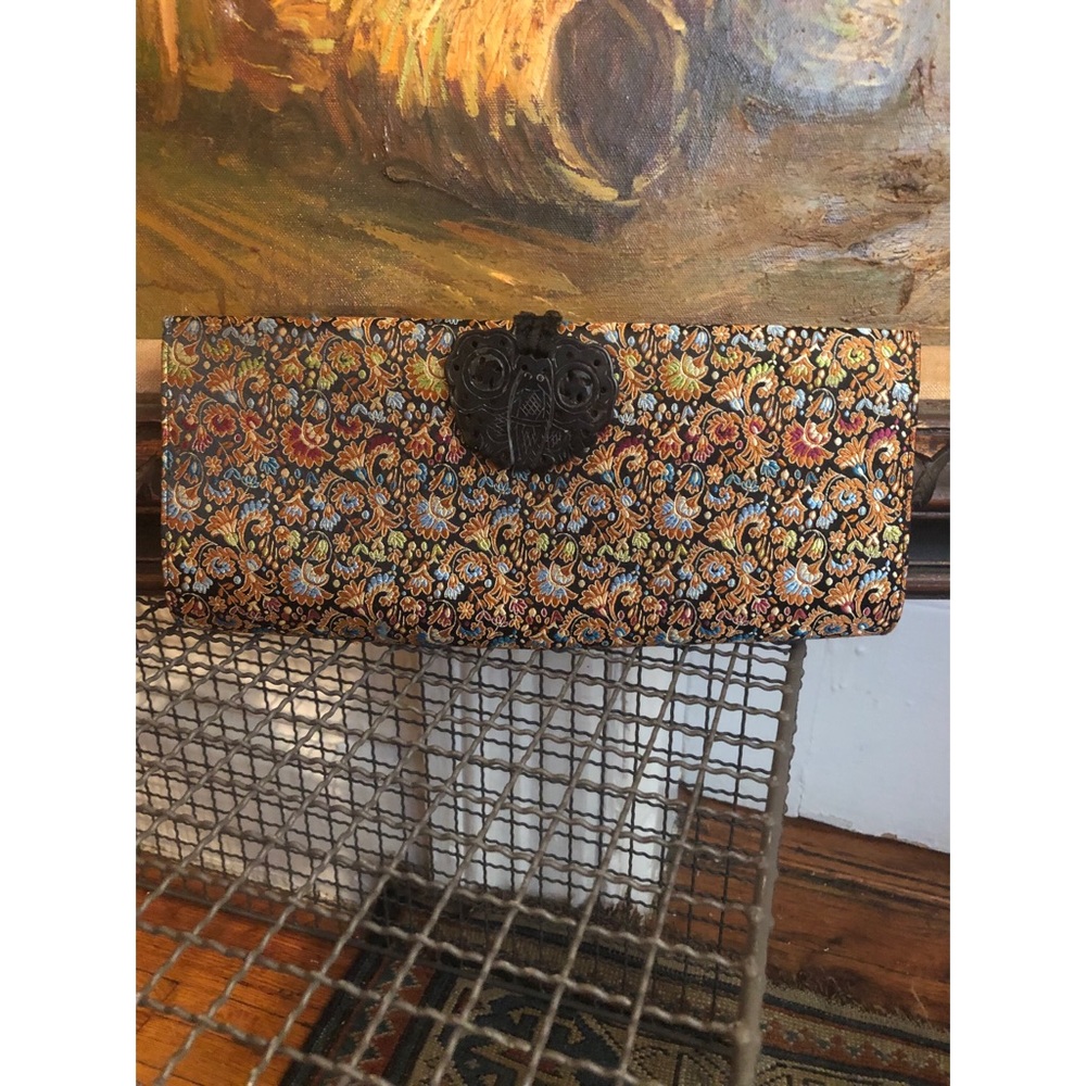 Carolina Amato-Floral Motif-Asian Clutch